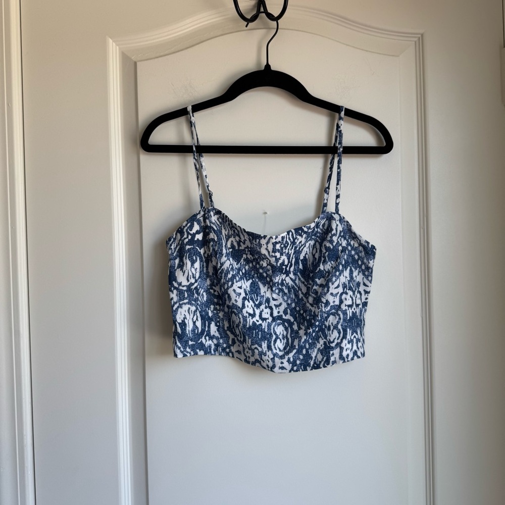 Abercrombie & Fitch Blue and White Crop Top